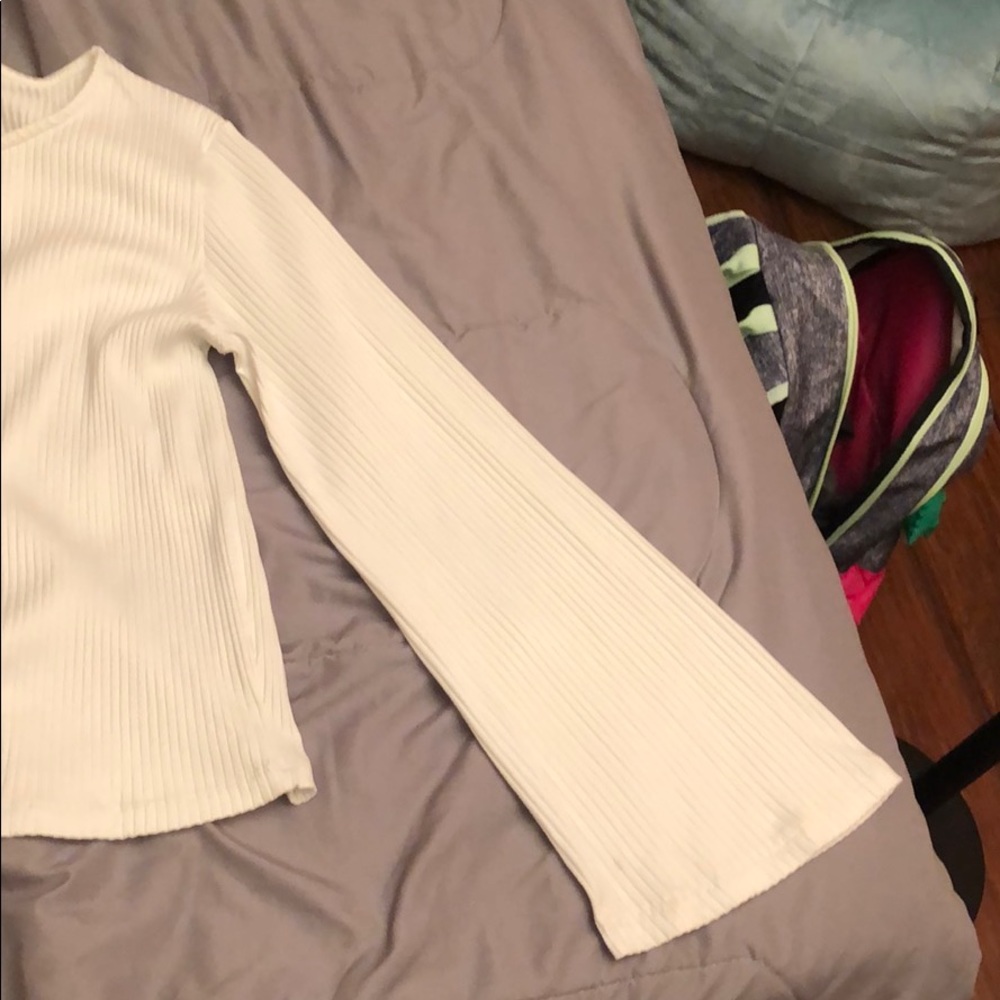 Long sleeve with wide sleeve
